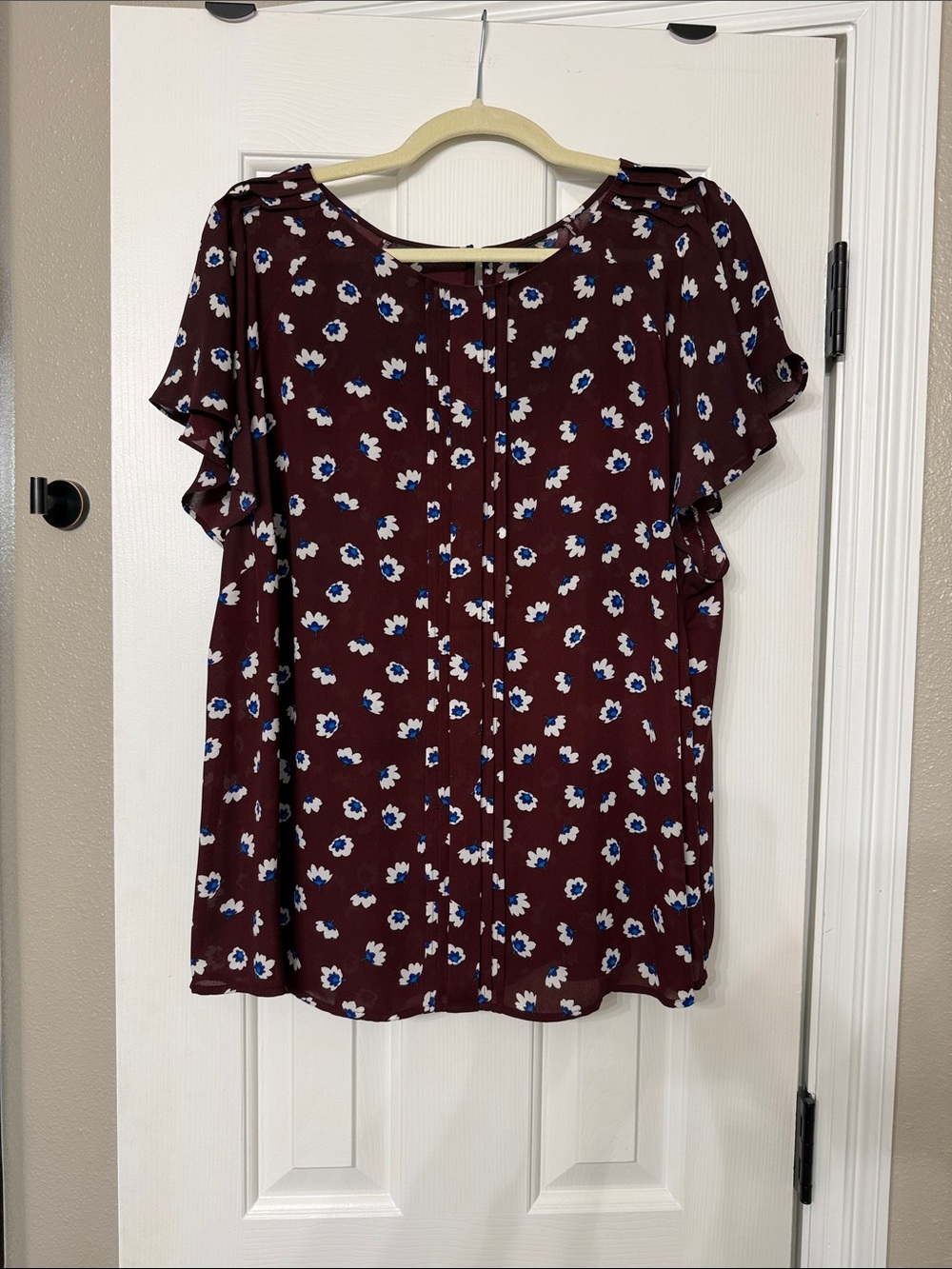 Women’s Floral Pintuck Blouse - Burgundy